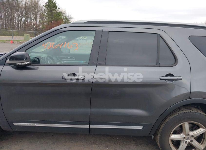 Photo 14 of 2017 Ford Explorer XLT (VIN 1FM5K8DH1HGC43863)
