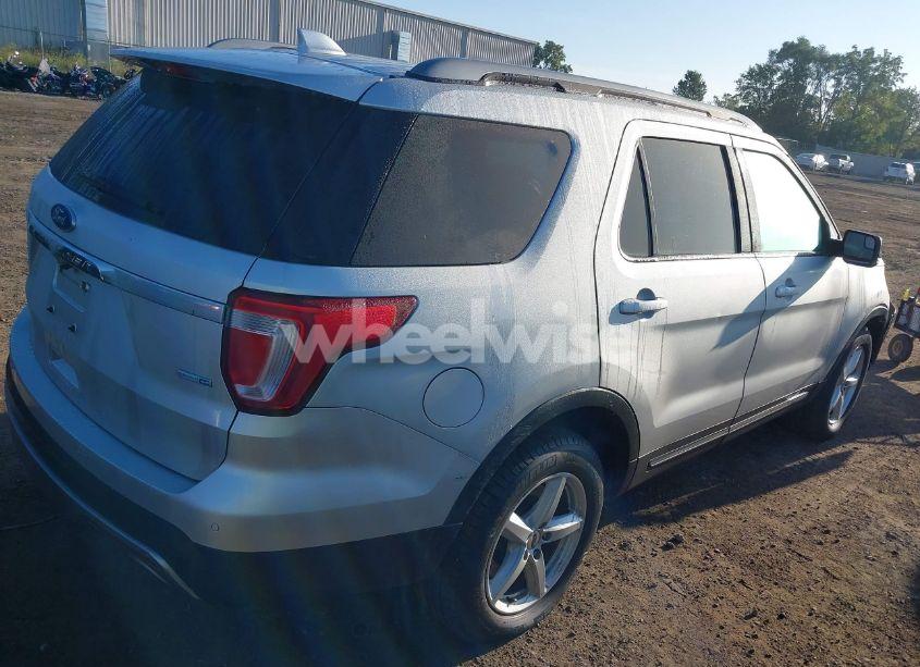 Photo 4 of 2016 Ford Explorer XLT (VIN 1FM5K8DH2GGC55289)