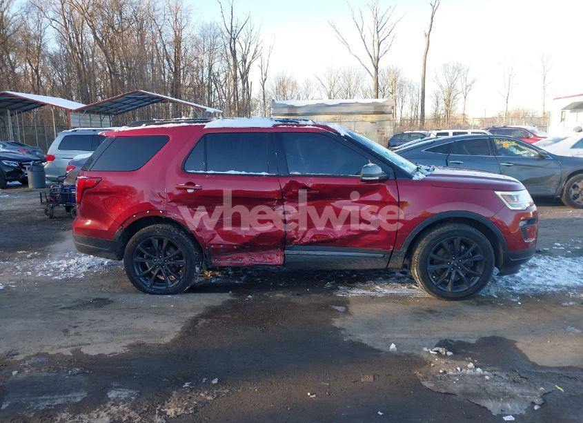 Photo 13 of 2018 Ford Explorer XLT (VIN 1FM5K8DH2JGA96037)