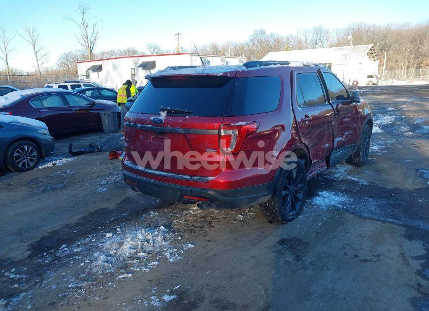Photo 4 of 2018 Ford Explorer XLT (VIN 1FM5K8DH2JGA96037)