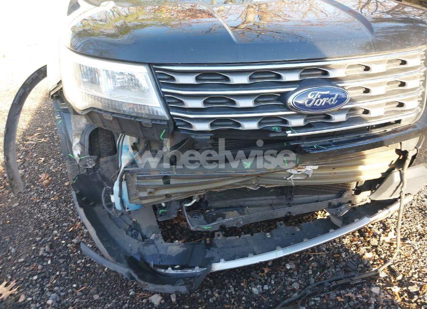 Photo 6 of 2017 Ford Explorer XLT (VIN 1FM5K8DH3HGC28569)