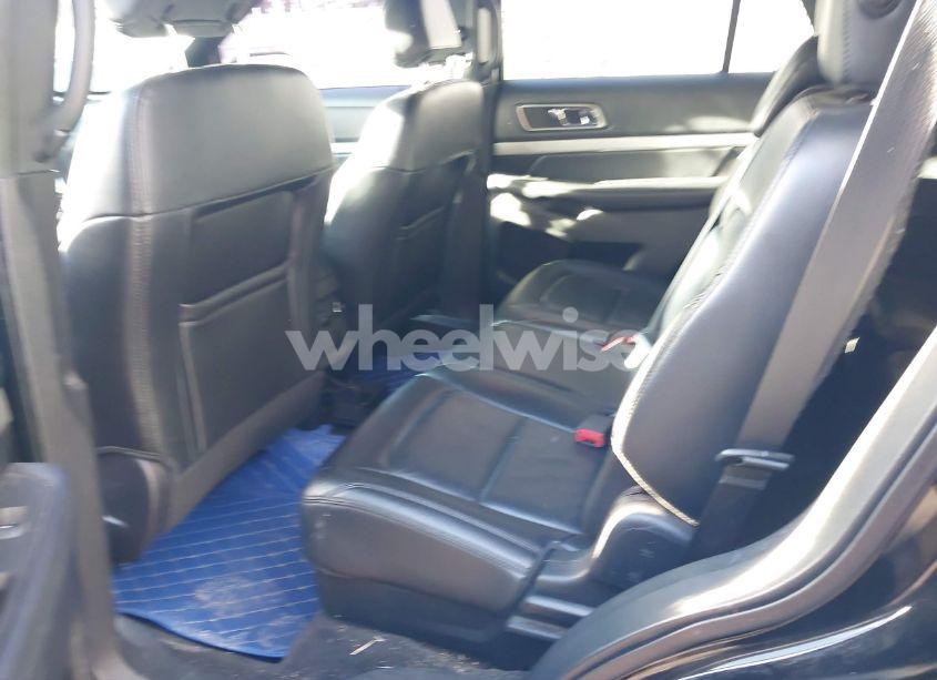 Photo 8 of 2017 Ford Explorer XLT (VIN 1FM5K8DH3HGC28569)