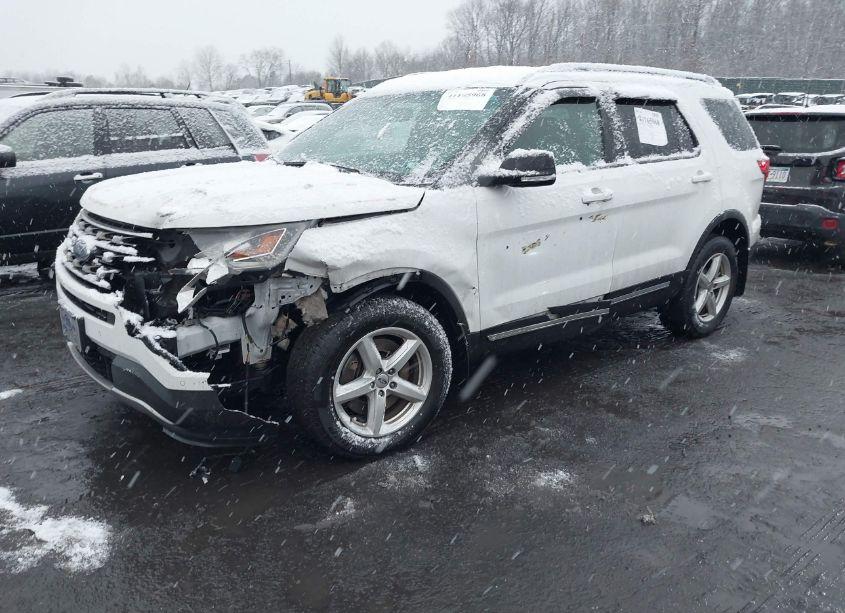 Photo 2 of 2016 Ford Explorer XLT (VIN 1FM5K8DH4GGC02206)