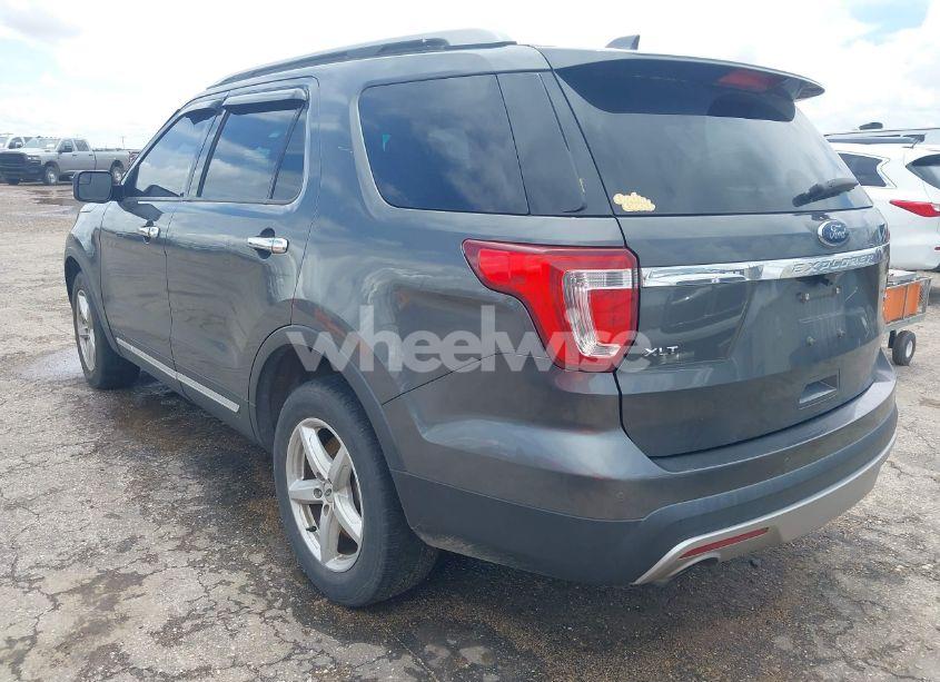 Photo 3 of 2016 Ford Explorer XLT (VIN 1FM5K8DH4GGC47212)