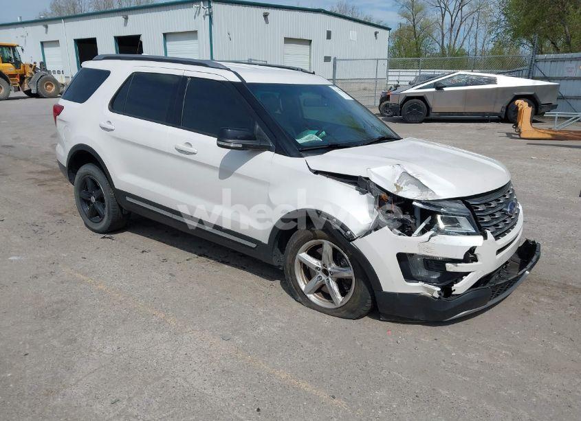 2017 Ford Explorer XLT (VIN 1FM5K8DH4HGA21835) main photo