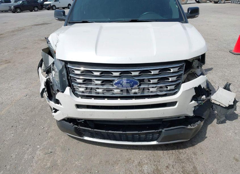 Photo 6 of 2017 Ford Explorer XLT (VIN 1FM5K8DH4HGA21835)