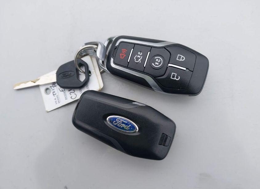 Photo 11 of 2017 Ford Explorer XLT (VIN 1FM5K8DH4HGA78570)