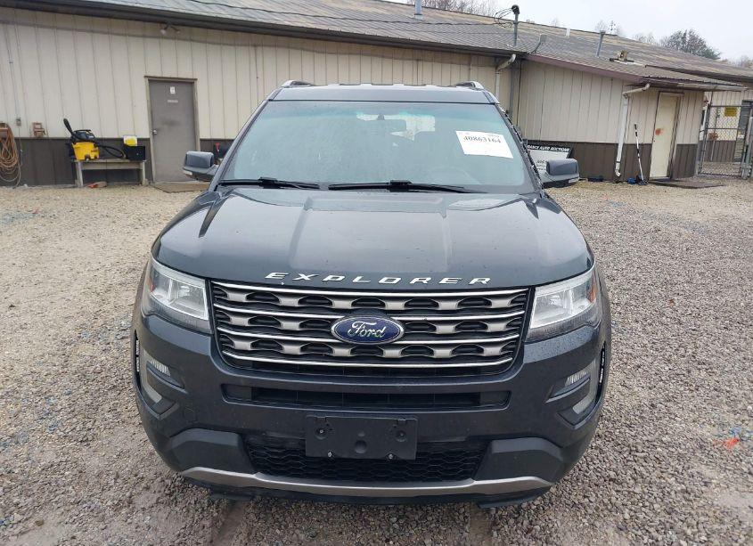 Photo 13 of 2017 Ford Explorer XLT (VIN 1FM5K8DH4HGA78570)