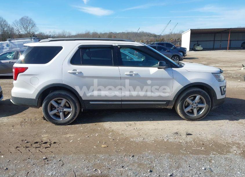 Photo 13 of 2017 Ford Explorer XLT (VIN 1FM5K8DH5HGA54455)
