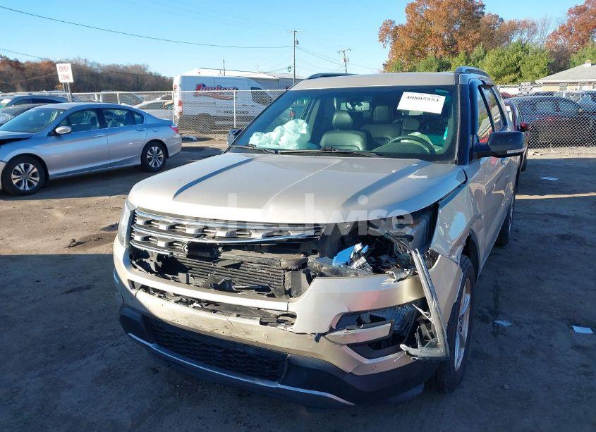 Photo 2 of 2017 Ford Explorer XLT (VIN 1FM5K8DH5HGB72148)
