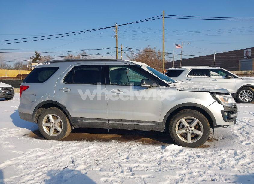Photo 13 of 2017 Ford Explorer XLT (VIN 1FM5K8DH5HGD51127)