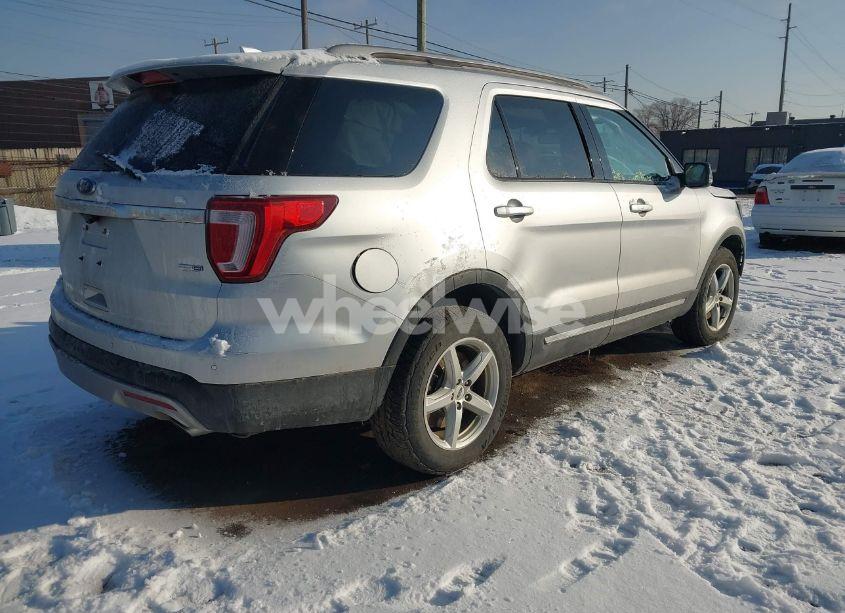 Photo 4 of 2017 Ford Explorer XLT (VIN 1FM5K8DH5HGD51127)