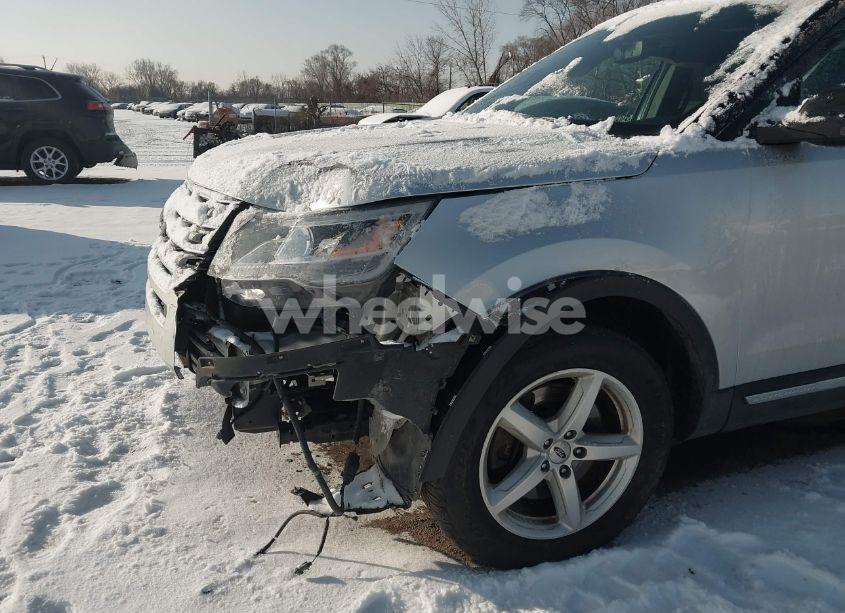 Photo 6 of 2017 Ford Explorer XLT (VIN 1FM5K8DH5HGD51127)