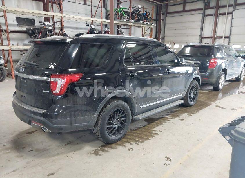 Photo 4 of 2018 Ford Explorer XLT (VIN 1FM5K8DH5JGB13221)