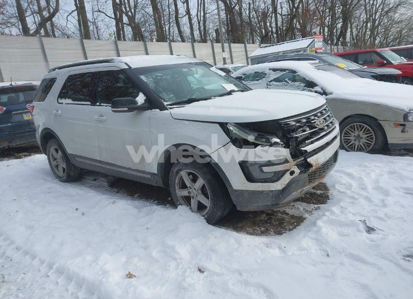 2016 Ford Explorer XLT (VIN 1FM5K8DH6GGD19009) main photo