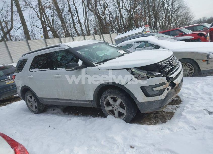 Photo 13 of 2016 Ford Explorer XLT (VIN 1FM5K8DH6GGD19009)