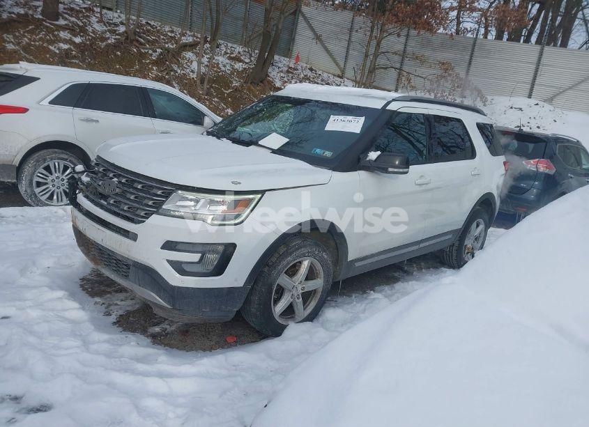 Photo 2 of 2016 Ford Explorer XLT (VIN 1FM5K8DH6GGD19009)