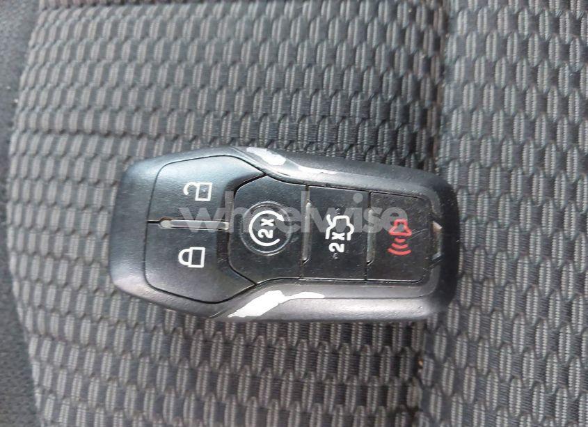 Photo 11 of 2017 Ford Explorer XLT (VIN 1FM5K8DH6HGA37843)