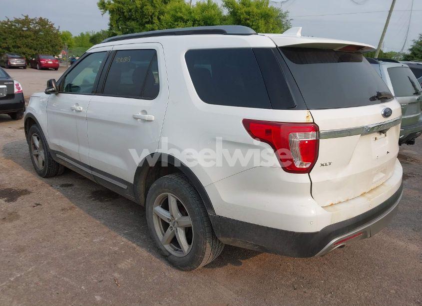 Photo 3 of 2017 Ford Explorer XLT (VIN 1FM5K8DH6HGA37843)