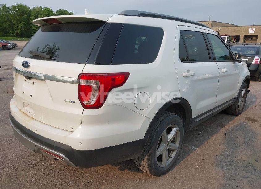 Photo 4 of 2017 Ford Explorer XLT (VIN 1FM5K8DH6HGA37843)