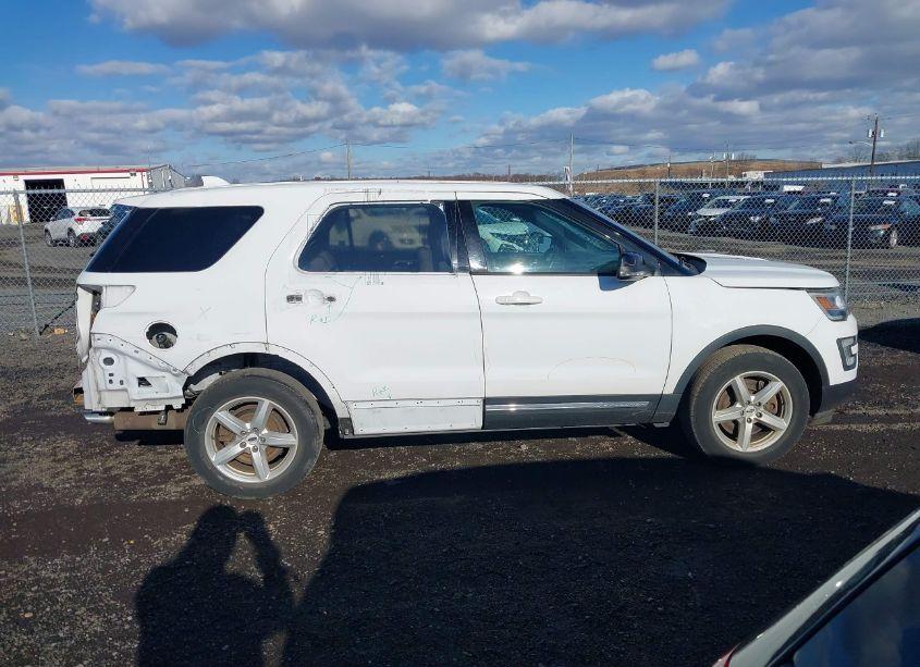 Photo 13 of 2017 Ford Explorer XLT (VIN 1FM5K8DH6HGD74626)