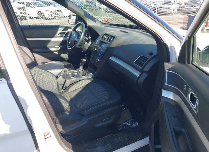 Photo 5 of 2017 Ford Explorer XLT (VIN 1FM5K8DH6HGD74626)