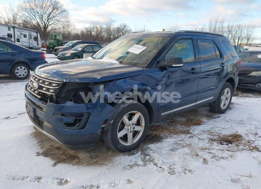 Photo 2 of 2016 Ford Explorer XLT (VIN 1FM5K8DH8GGA06530)