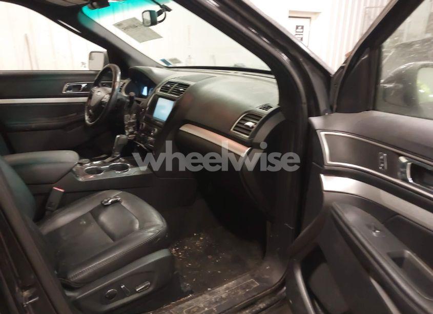 Photo 5 of 2016 Ford Explorer XLT (VIN 1FM5K8DH8GGC29201)