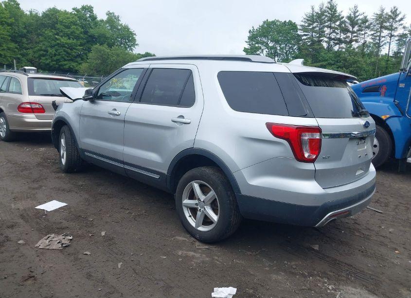 Photo 3 of 2016 Ford Explorer XLT (VIN 1FM5K8DH8GGD08562)