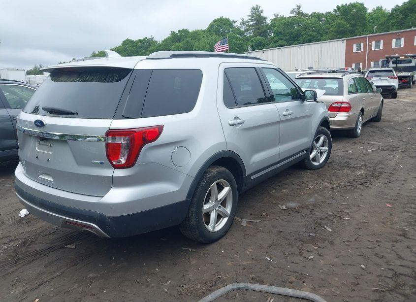 Photo 4 of 2016 Ford Explorer XLT (VIN 1FM5K8DH8GGD08562)