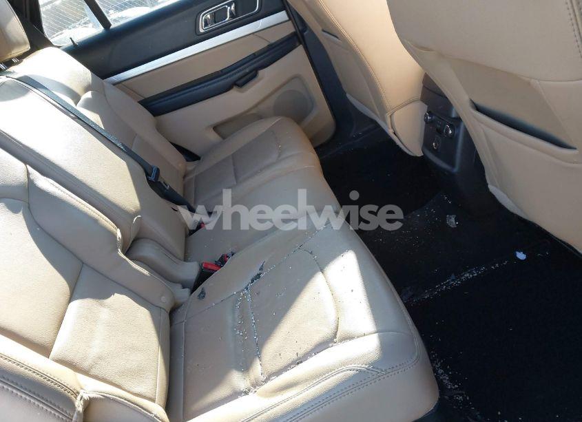 Photo 8 of 2017 Ford Explorer XLT (VIN 1FM5K8DH8HGA19814)