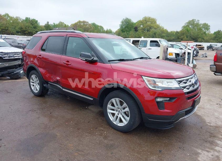 2018 Ford Explorer XLT (VIN 1FM5K8DH8JGA13677) main photo