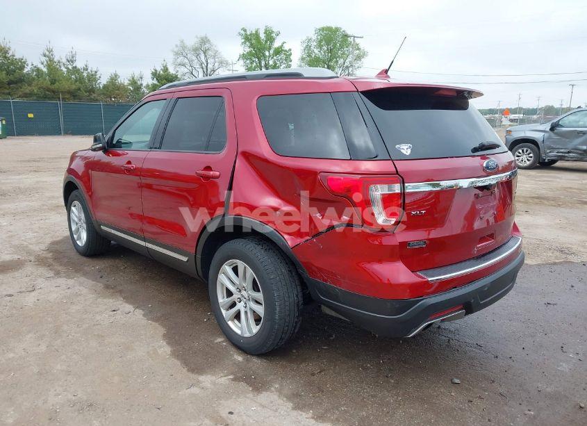 Photo 6 of 2018 Ford Explorer XLT (VIN 1FM5K8DH8JGA13677)