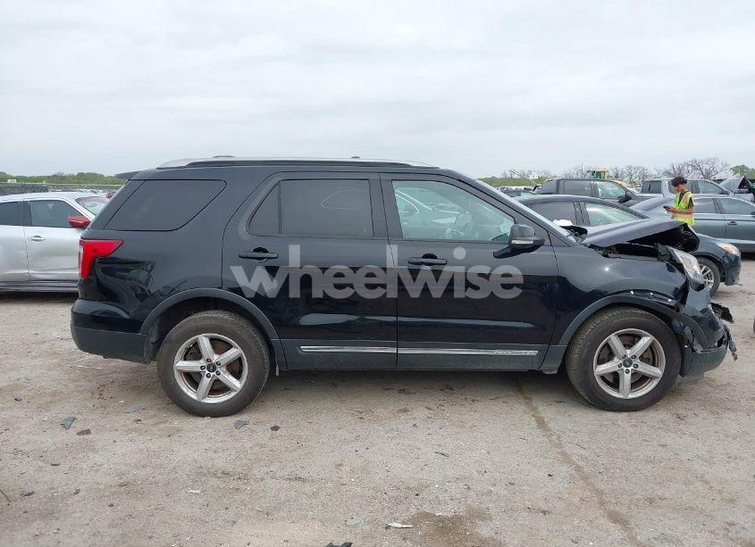 Photo 13 of 2016 Ford Explorer XLT (VIN 1FM5K8DHXGGC79596)