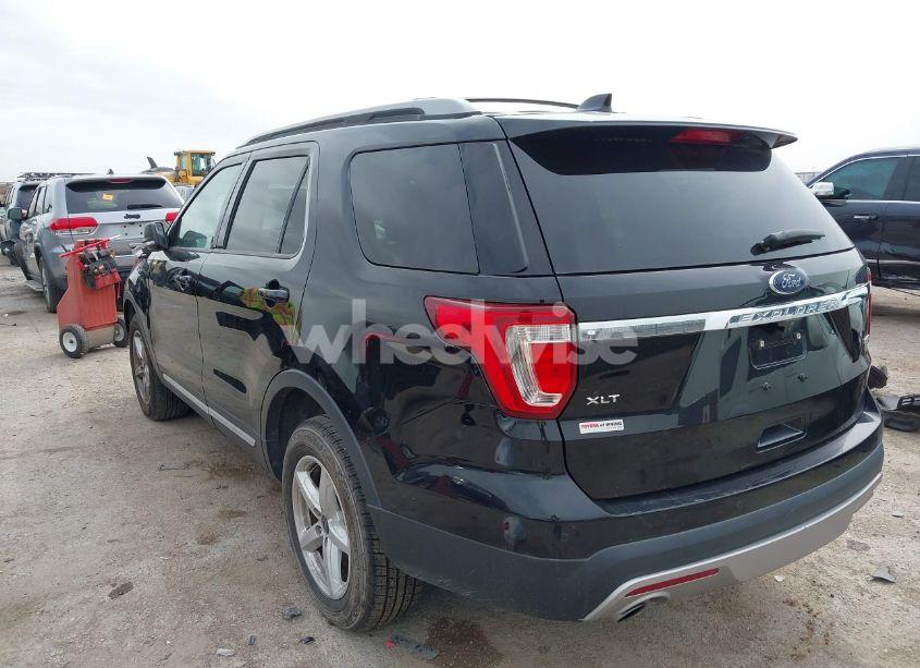 Photo 3 of 2016 Ford Explorer XLT (VIN 1FM5K8DHXGGC79596)