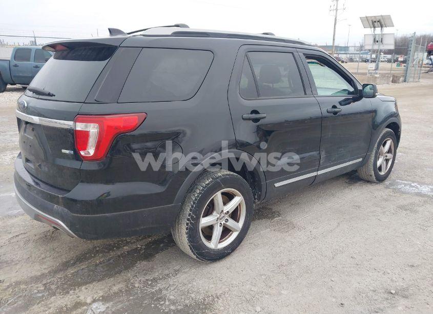 Photo 4 of 2016 Ford Explorer XLT (VIN 1FM5K8DHXGGD01127)