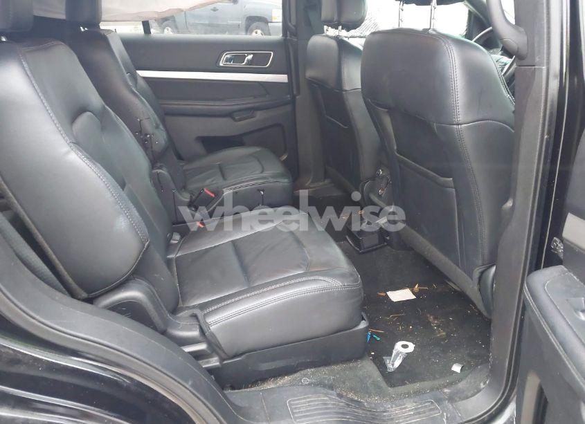 Photo 8 of 2016 Ford Explorer XLT (VIN 1FM5K8DHXGGD01127)