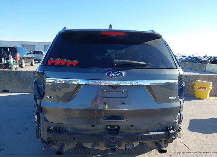 Photo 17 of 2017 Ford Explorer XLT (VIN 1FM5K8DHXHGA09897)