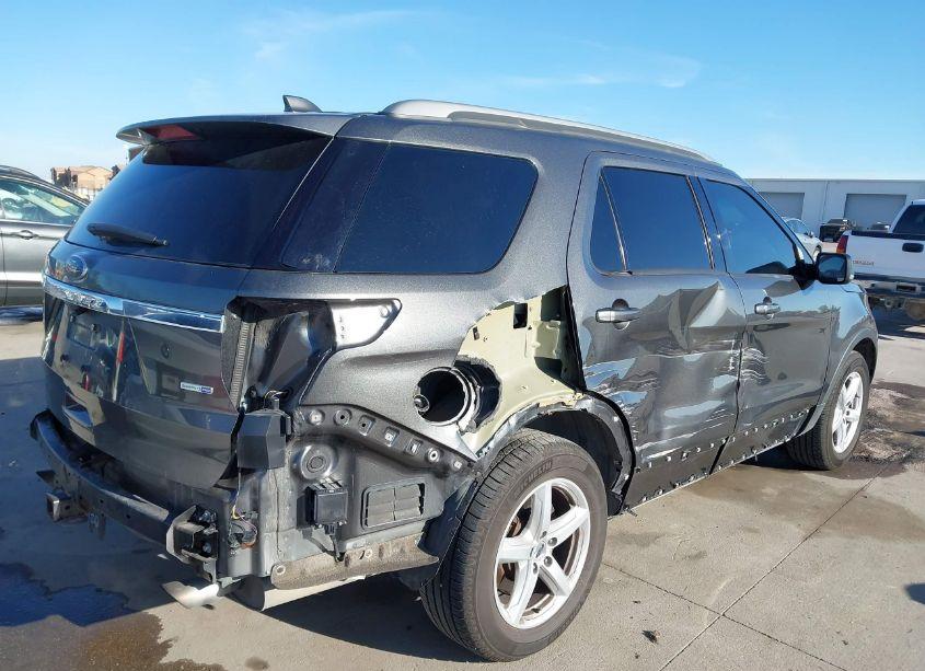 Photo 6 of 2017 Ford Explorer XLT (VIN 1FM5K8DHXHGA09897)