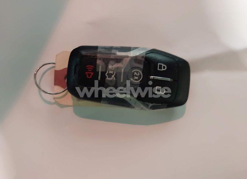 Photo 11 of 2017 Ford Explorer XLT (VIN 1FM5K8DHXHGB03049)