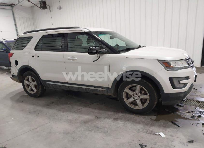 Photo 13 of 2017 Ford Explorer XLT (VIN 1FM5K8DHXHGB03049)