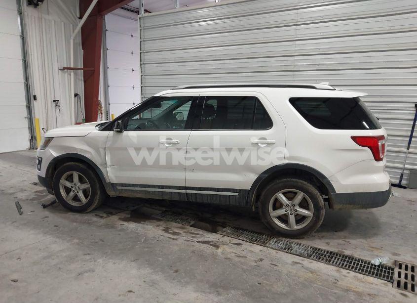 Photo 14 of 2017 Ford Explorer XLT (VIN 1FM5K8DHXHGB03049)