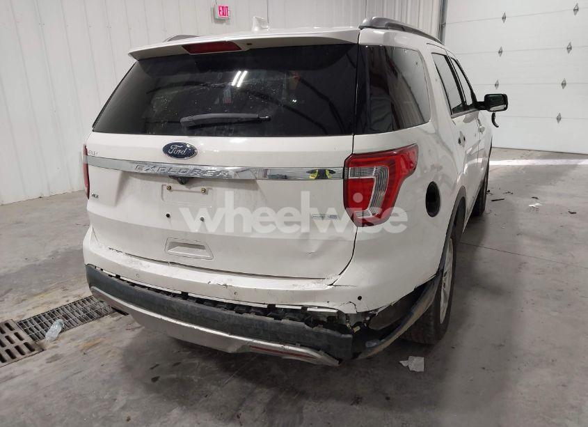 Photo 18 of 2017 Ford Explorer XLT (VIN 1FM5K8DHXHGB03049)