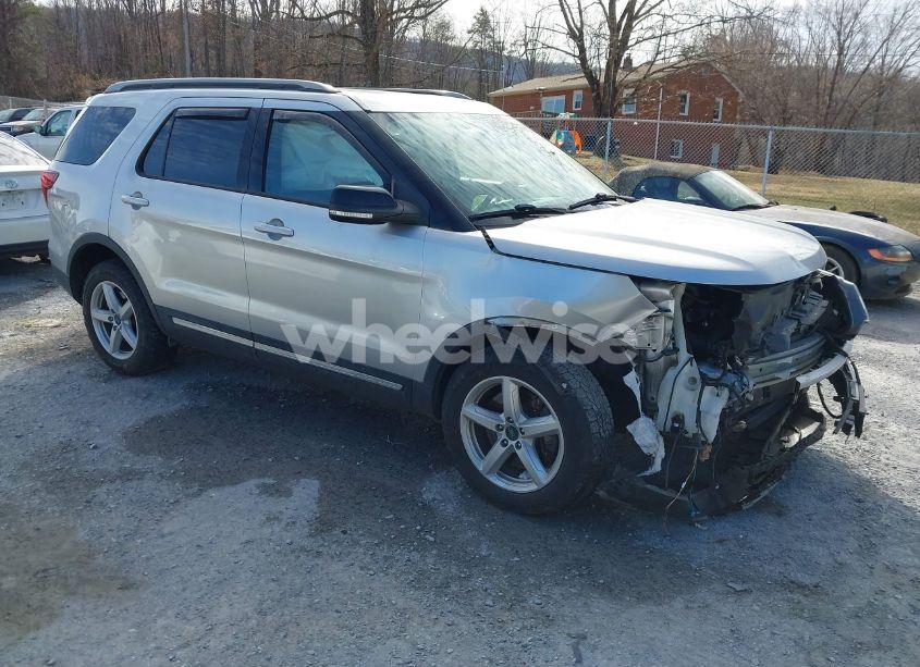 2017 Ford Explorer XLT (VIN 1FM5K8DHXHGE31698) main photo