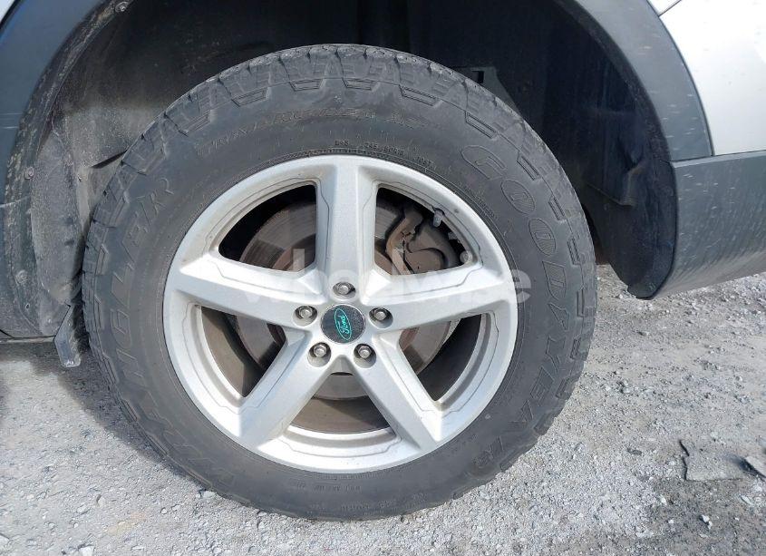 Photo 12 of 2017 Ford Explorer XLT (VIN 1FM5K8DHXHGE31698)