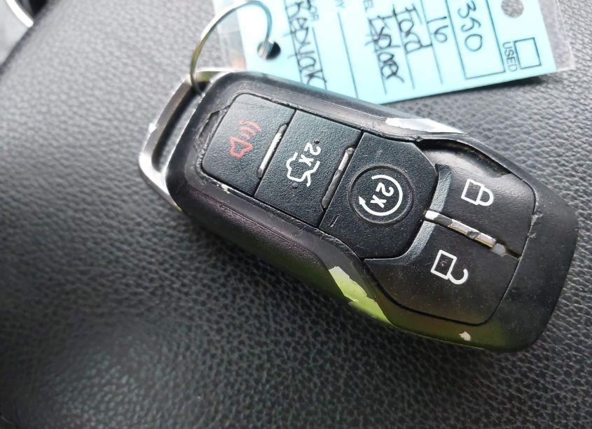 Photo 11 of 2016 Ford Explorer LIMITED (VIN 1FM5K8F80GGA24016)