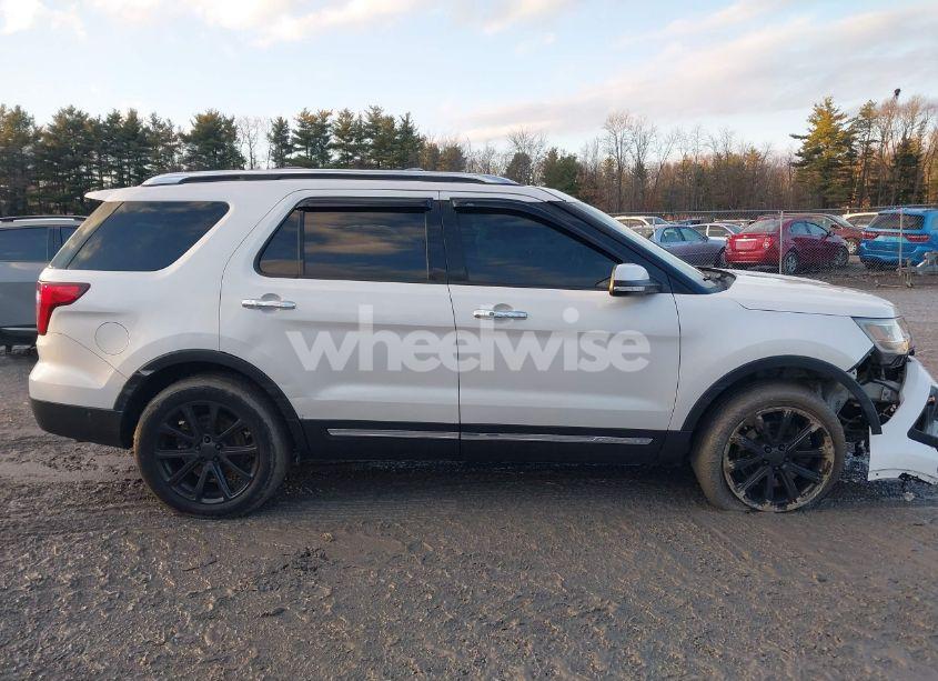 Photo 13 of 2016 Ford Explorer LIMITED (VIN 1FM5K8F80GGA53869)