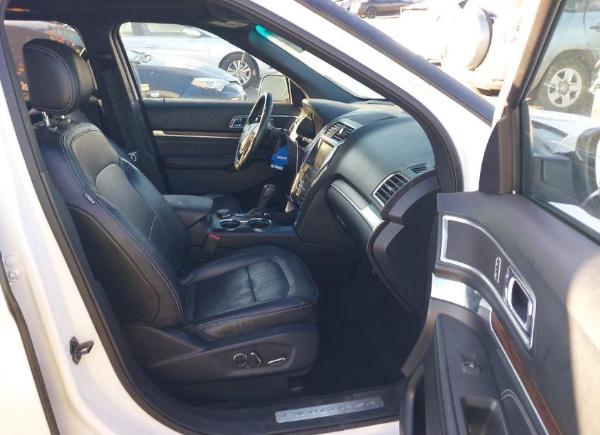 Photo 5 of 2016 Ford Explorer LIMITED (VIN 1FM5K8F80GGA68615)