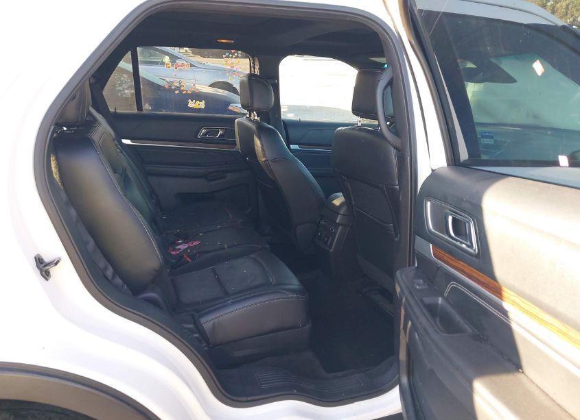 Photo 8 of 2016 Ford Explorer LIMITED (VIN 1FM5K8F80GGA68615)