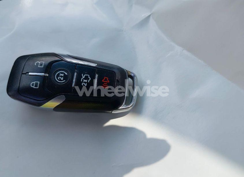 Photo 11 of 2016 Ford Explorer LIMITED (VIN 1FM5K8F80GGB38503)